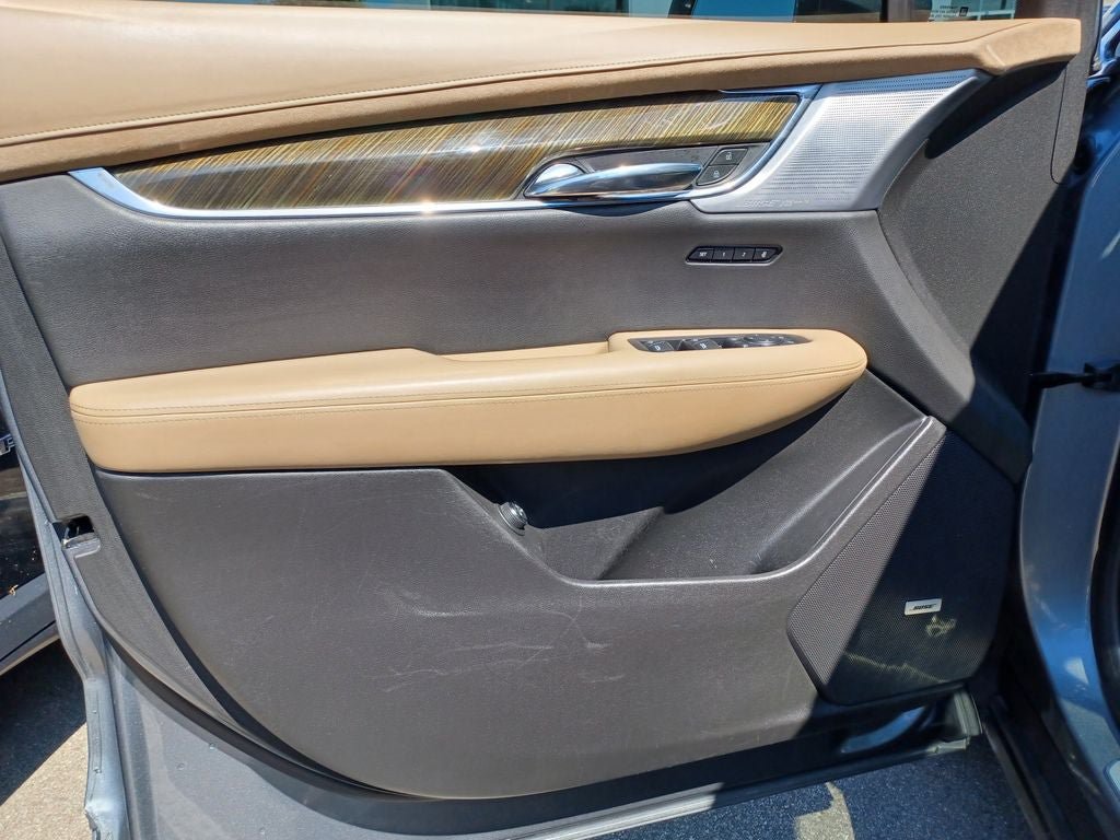 Used 2020 Cadillac XT6 Premium Luxury w/ Platinum Package AWD/4WD image 6