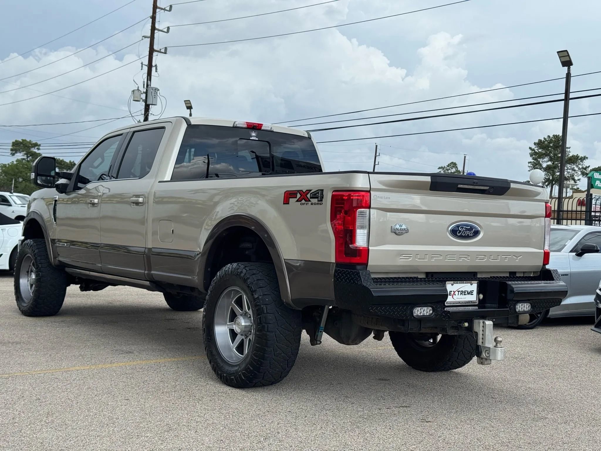 Used 2017 Ford F350 King Ranch w/ Tow Technology Bundle AWD/4WD image 8
