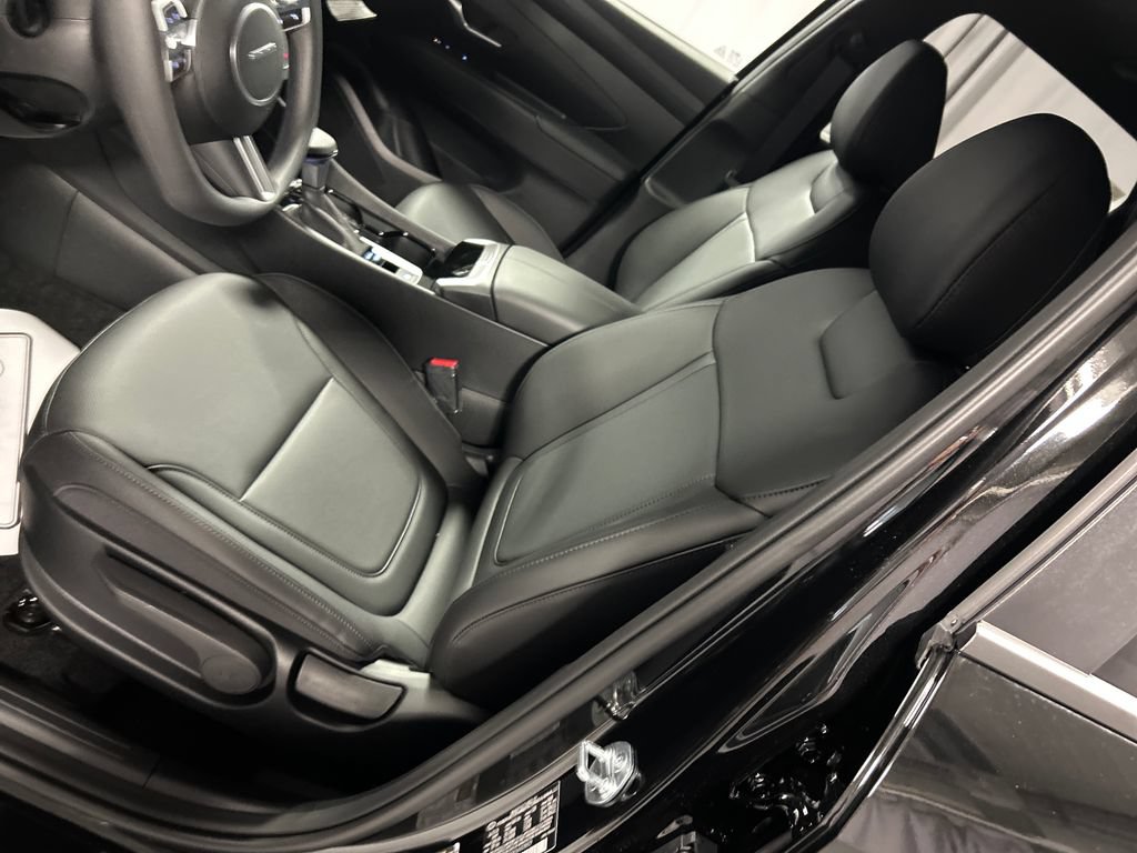 New 2027 Hyundai Santa Cruz SE AWD/4WD image 10