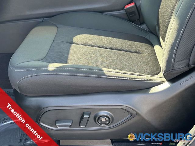 New 2025 Jeep Grand Cherokee Laredo w/ Luxury Tech Group I image 4