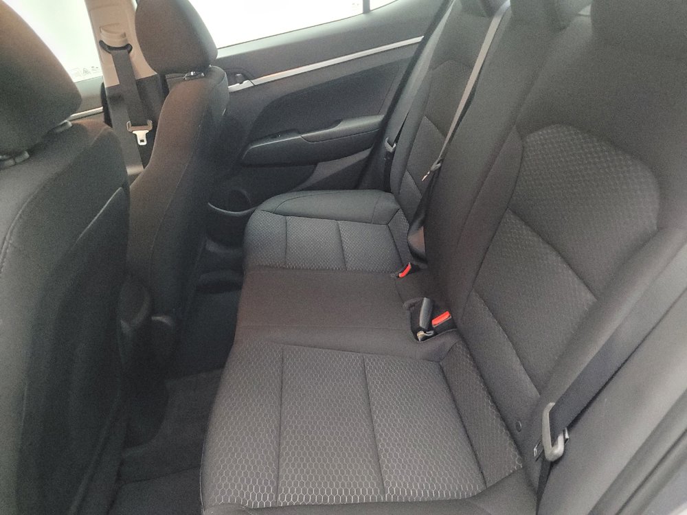 Used 2019 Hyundai Elantra SE w/ Cargo Package FWD image 18
