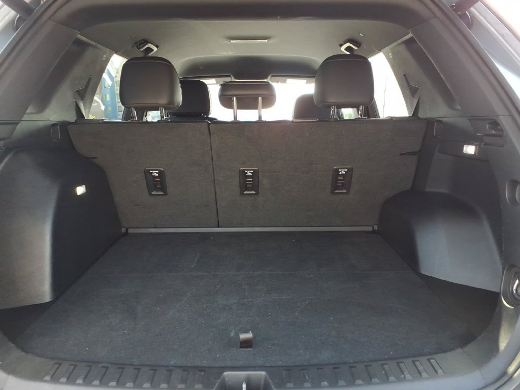 Used 2025 GMC Terrain Elevation w/ Elevation Premium Package AWD/4WD image 8