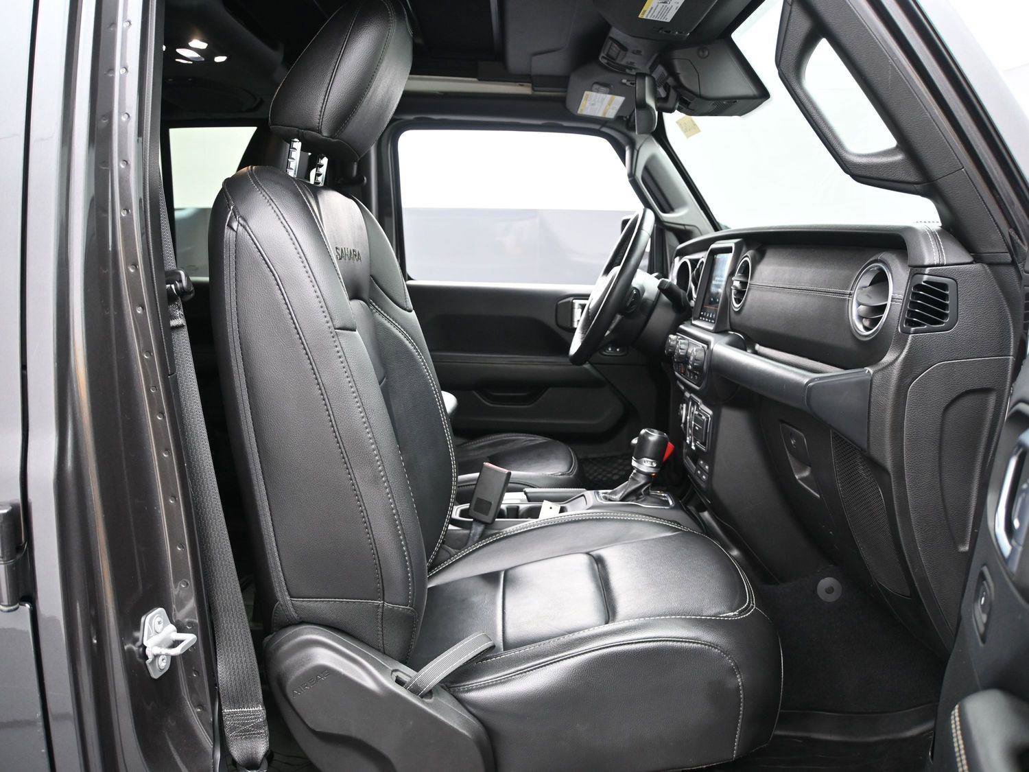 Used 2019 Jeep Wrangler Unlimited Sahara image 13