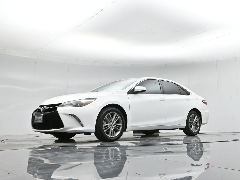 Used 2017 Toyota Camry SE image 30