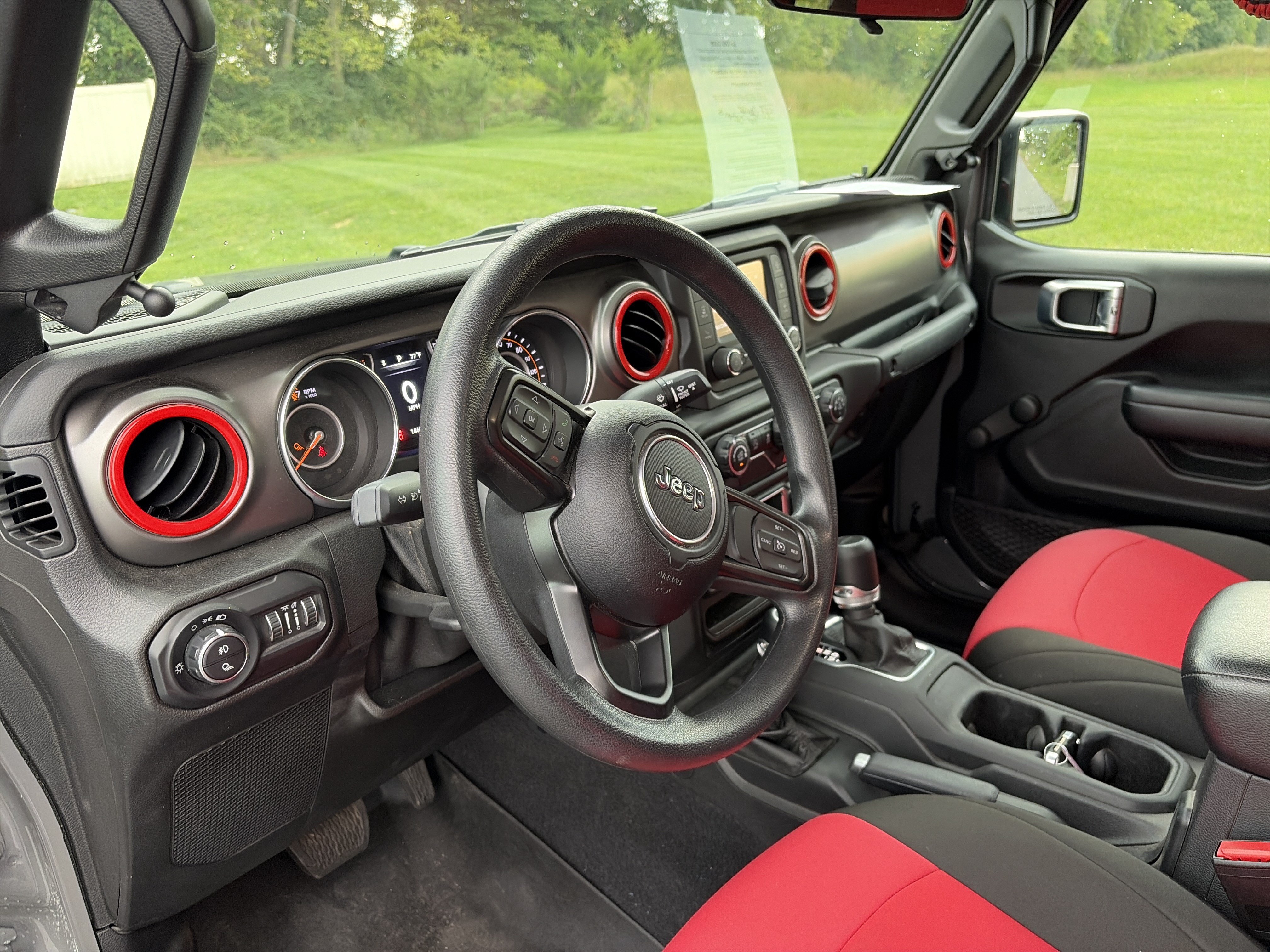 Used 2021 Jeep Gladiator Sport AWD/4WD image 19