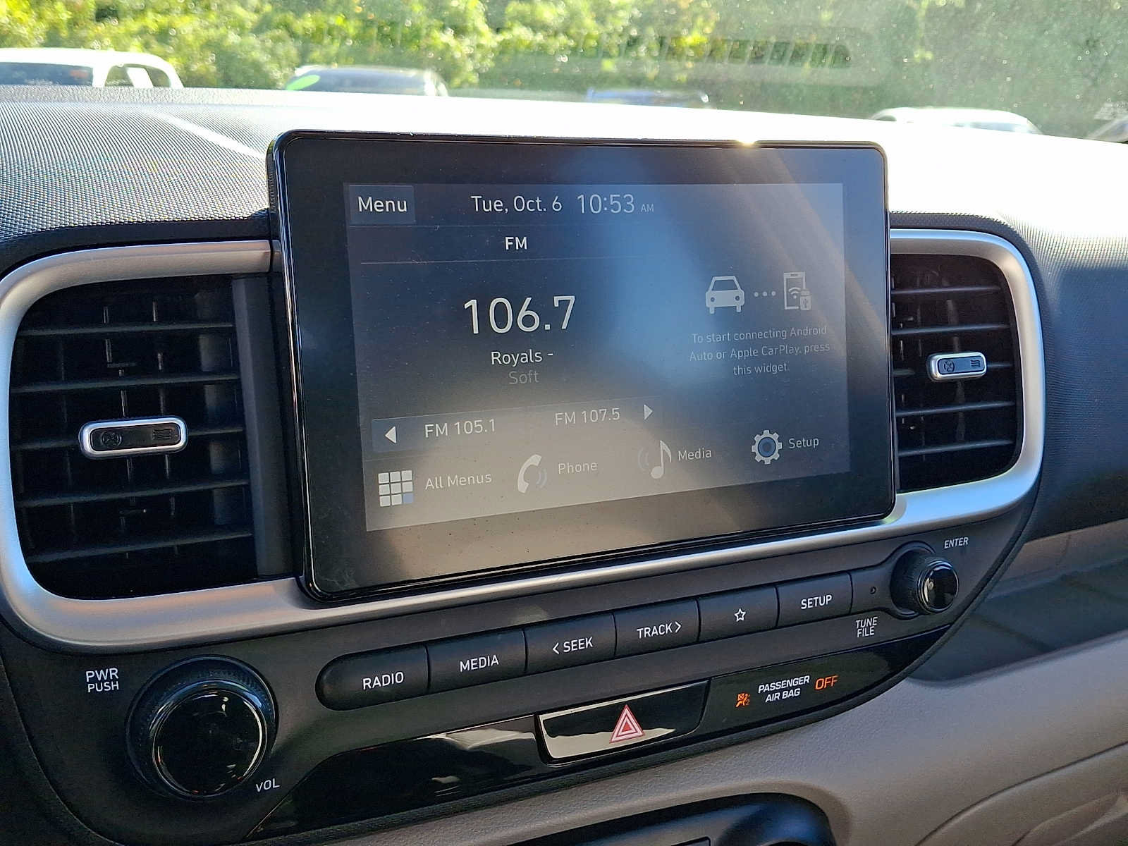 Used 2024 Hyundai Venue SEL FWD image 18