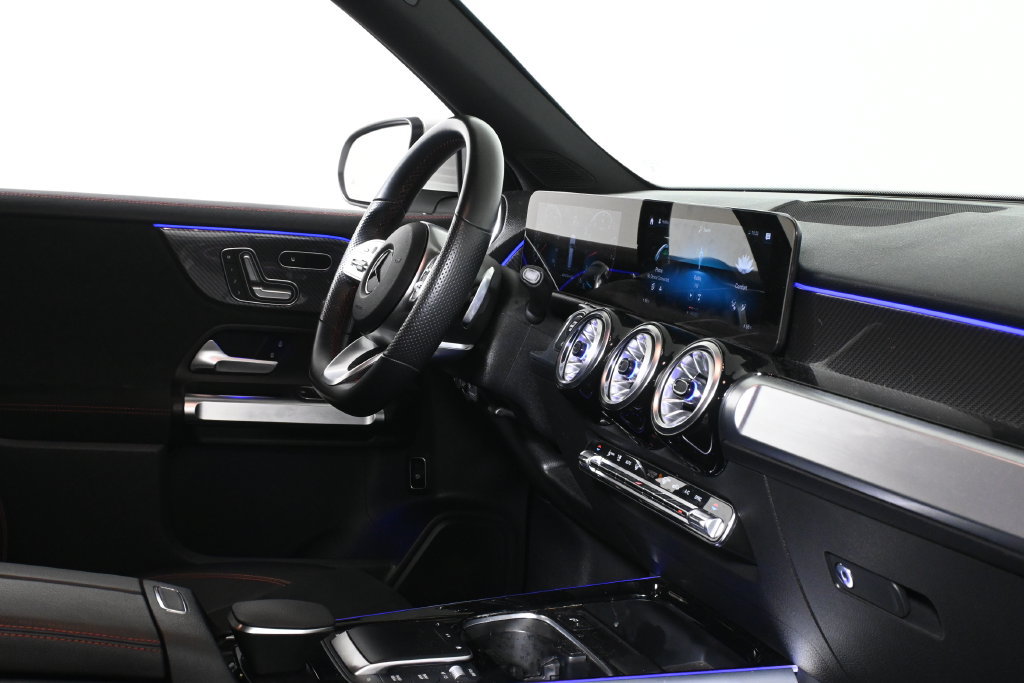 Used 2022 Mercedes-Benz GLB 35 AMG 4MATIC image 8