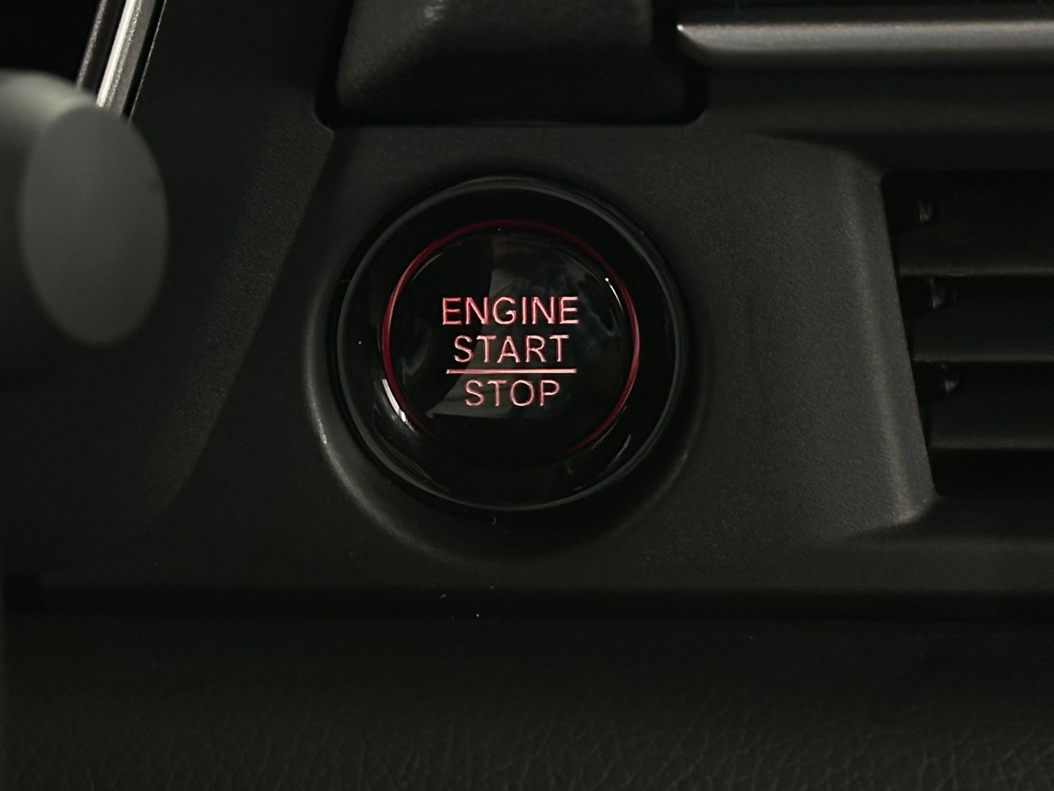 New 2025 Honda Pilot Touring image 31