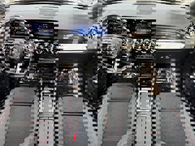 Used 2024 Mercedes-Benz GLB 250 image 9