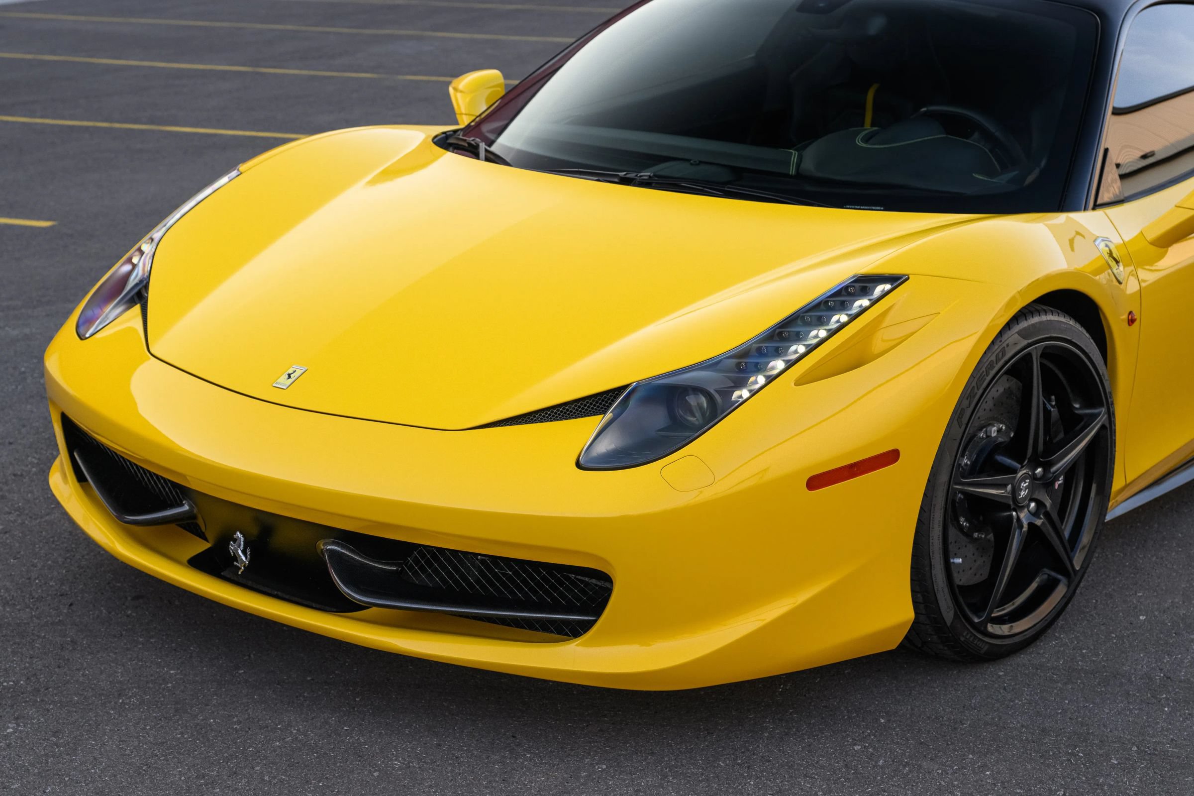 Used 2010 Ferrari 458 Italia Coupe RWD image 7
