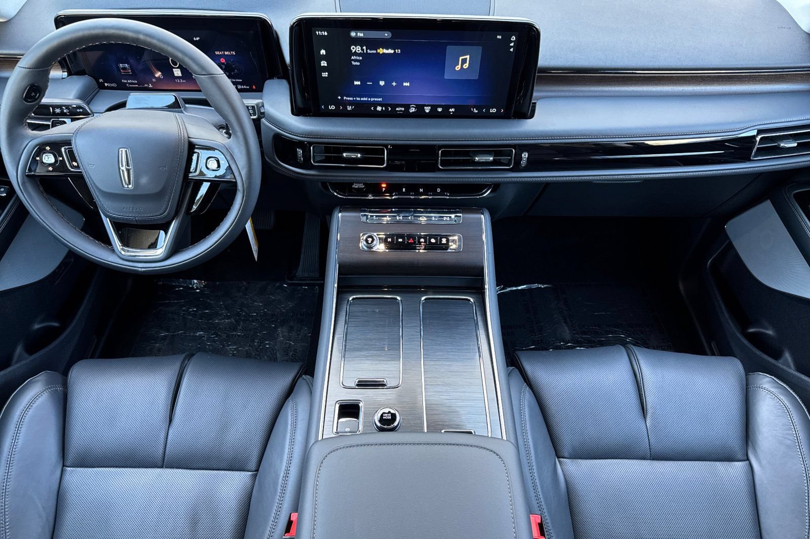 New 2025 Lincoln Aviator Reserve w/ Luxury Package RWD image 12