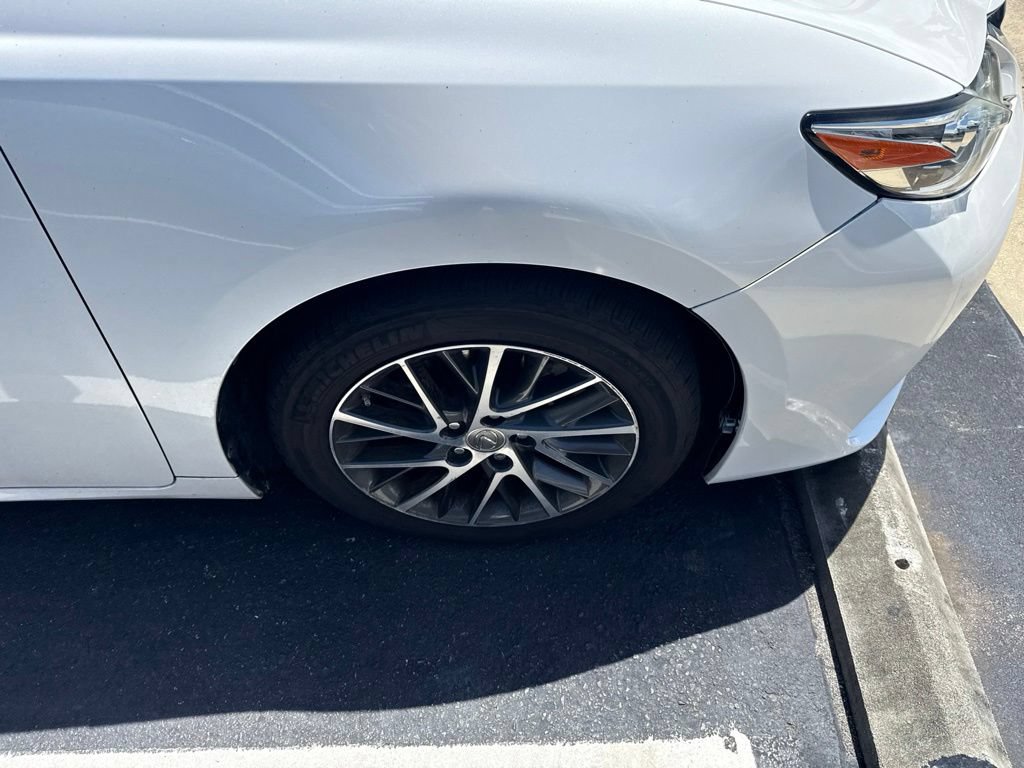 Used 2018 Lexus ES 350 w/ Luxury Package w/Wood Trim FWD image 6