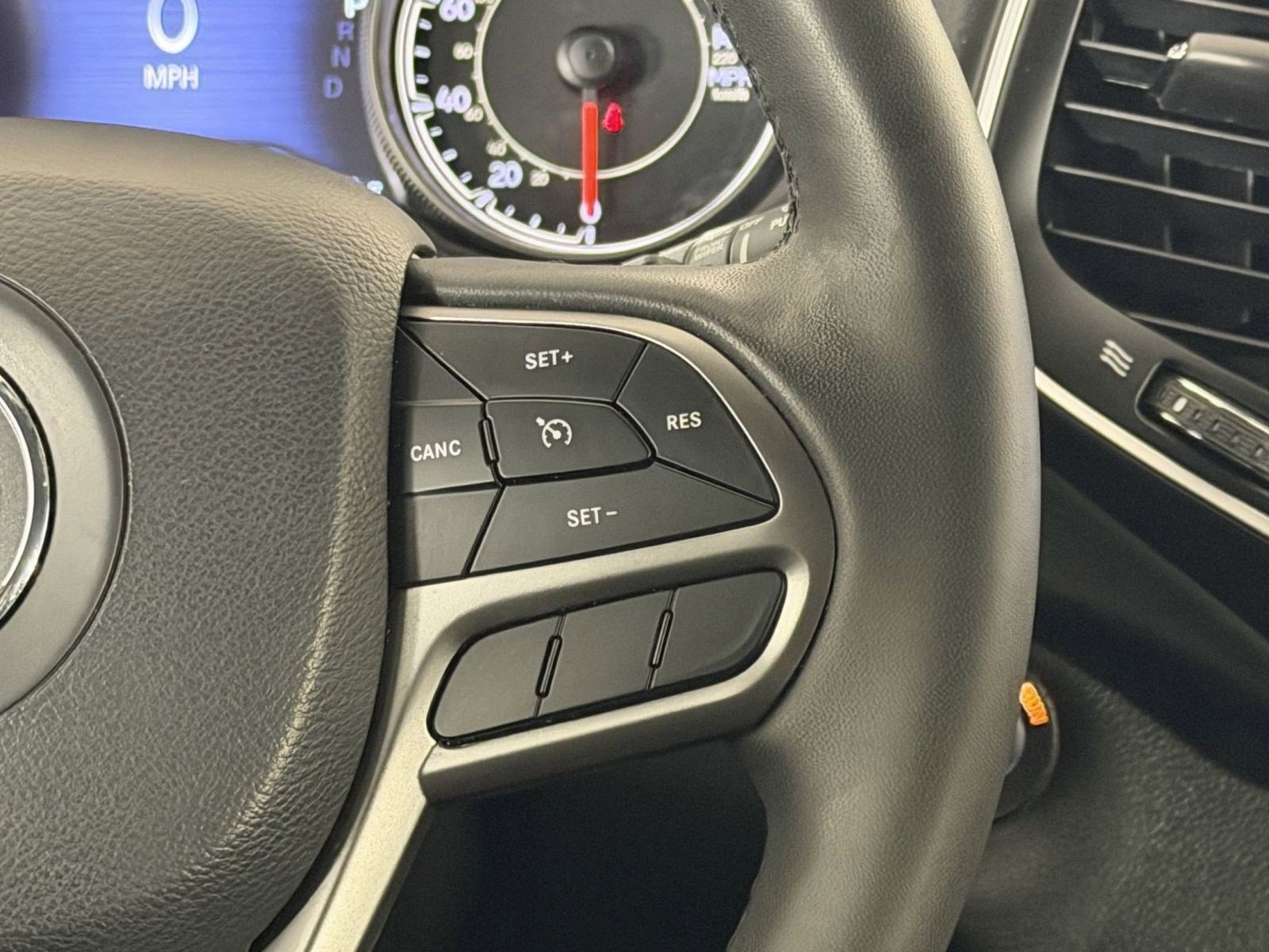 Used 2022 Jeep Cherokee Latitude Lux image 5