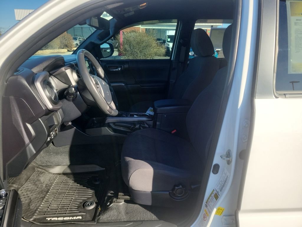 Used 2018 Toyota Tacoma TRD Off-Road image 10