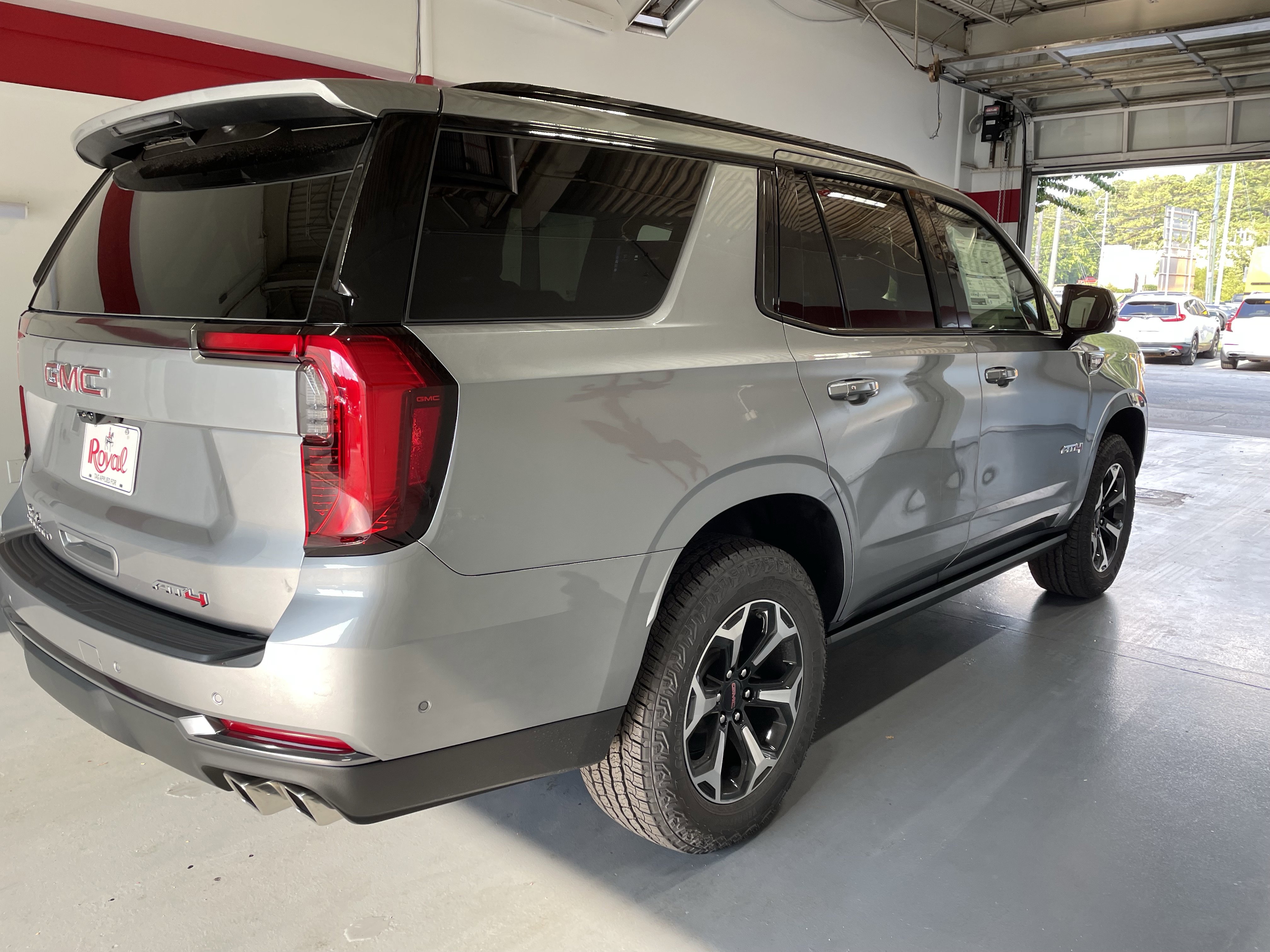 New 2025 GMC Yukon AT4 w/ AT4 Premium Plus Package image 4