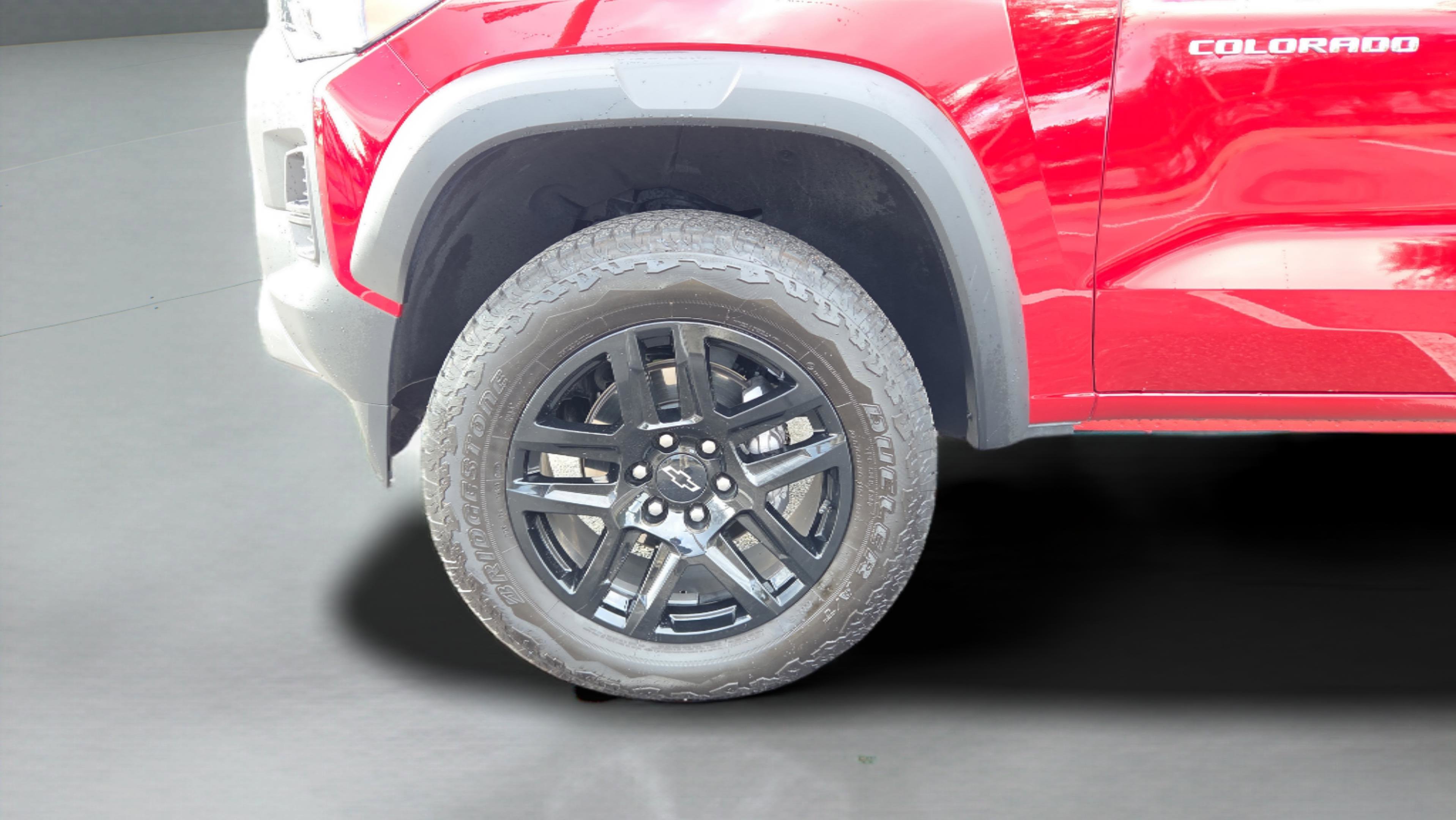 Used 2025 Chevrolet Colorado Trail Boss image 33