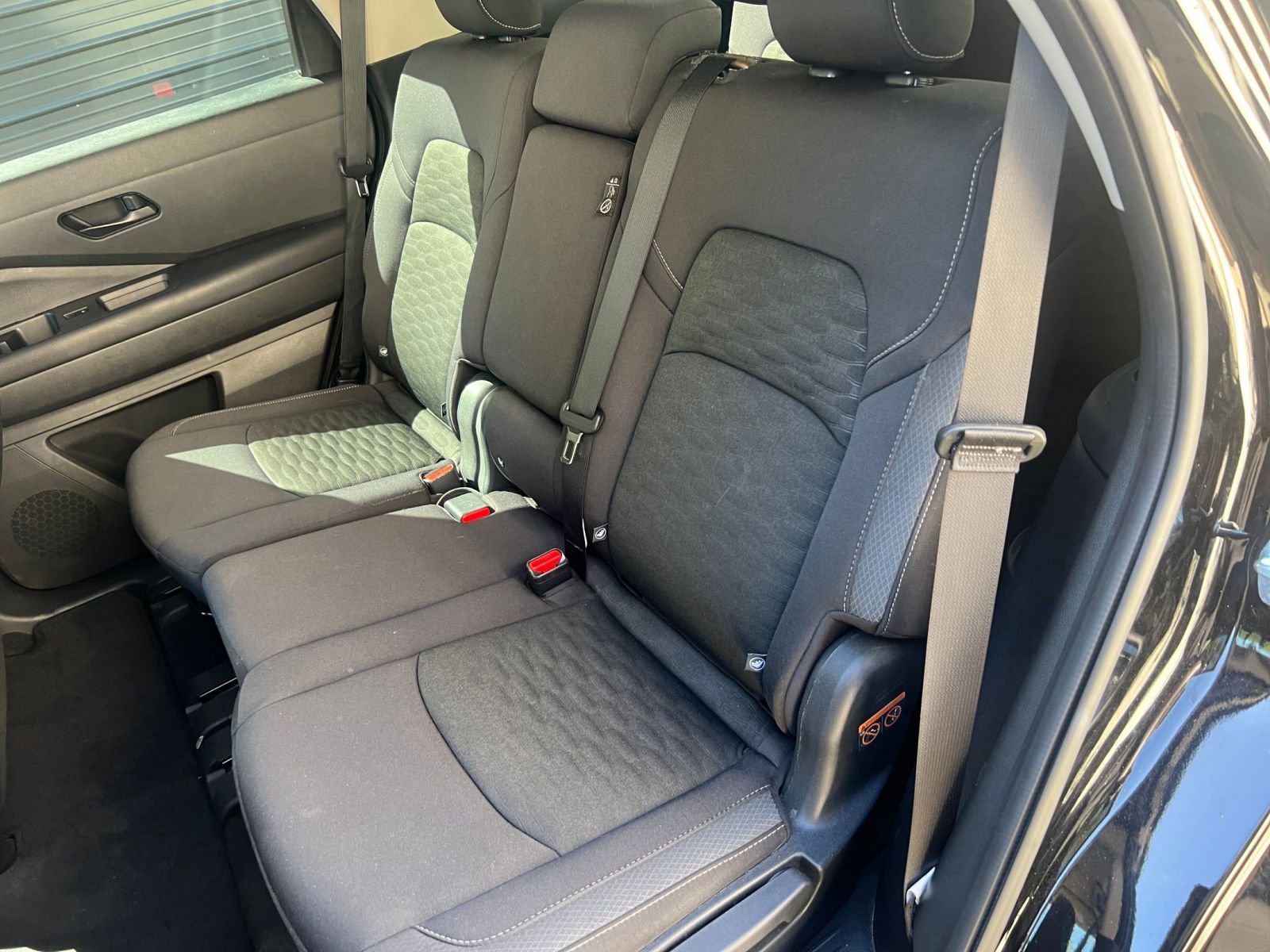 Used 2025 Nissan Pathfinder SV image 37