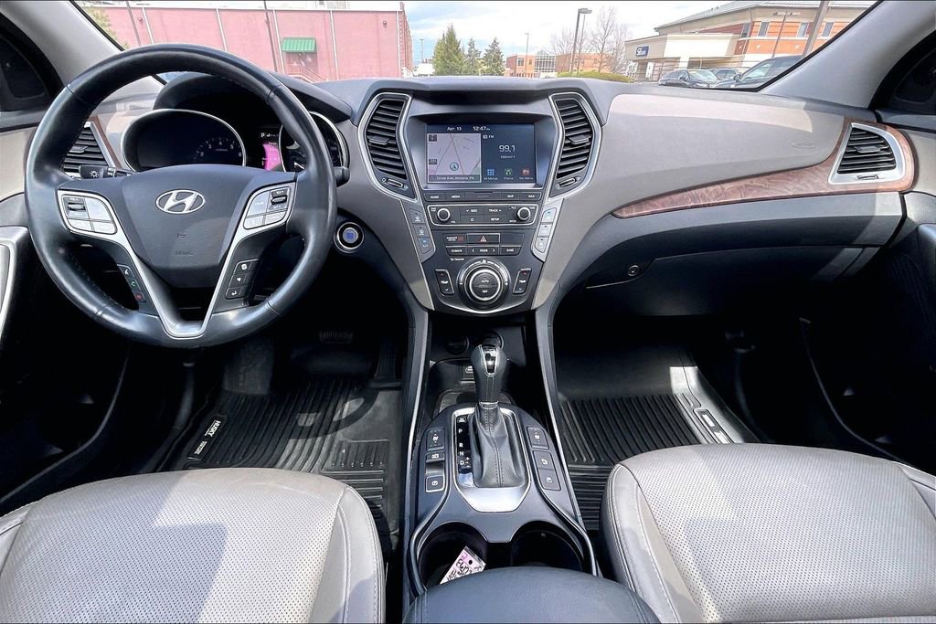 Used 2019 Hyundai Santa Fe XL image 14