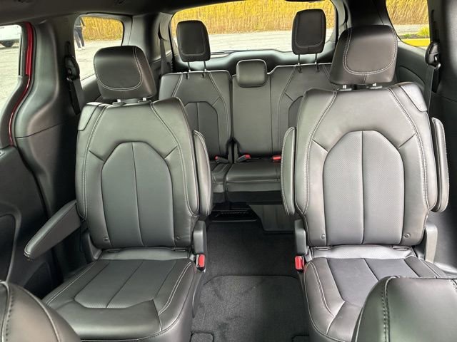 New 2026 Chrysler Pacifica Select image 20