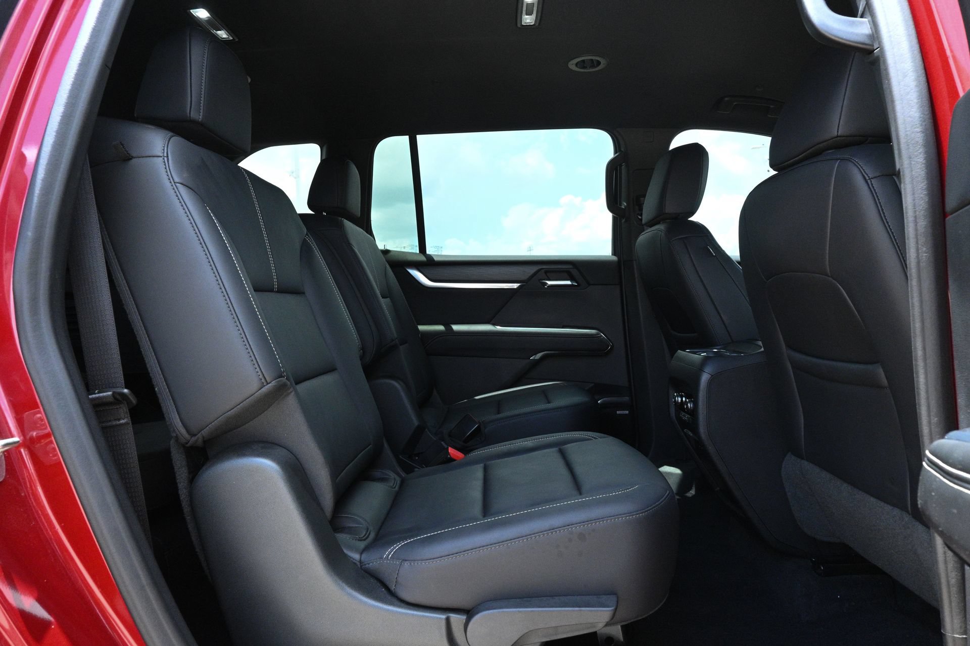 Used 2024 GMC Acadia Elevation w/ LPO, Floor Liner Package FWD image 23