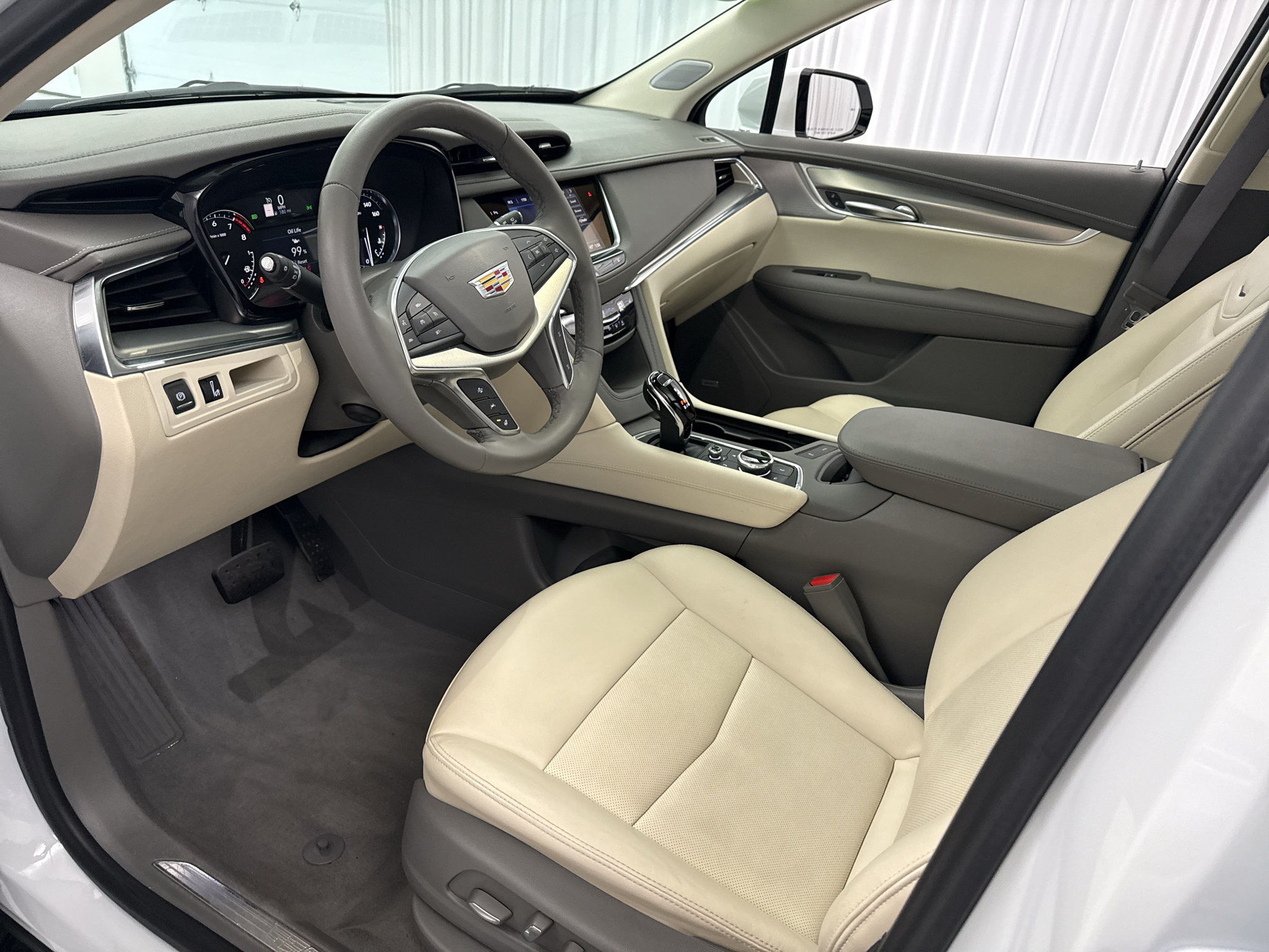 Used 2024 Cadillac XT5 Premium Luxury FWD image 12