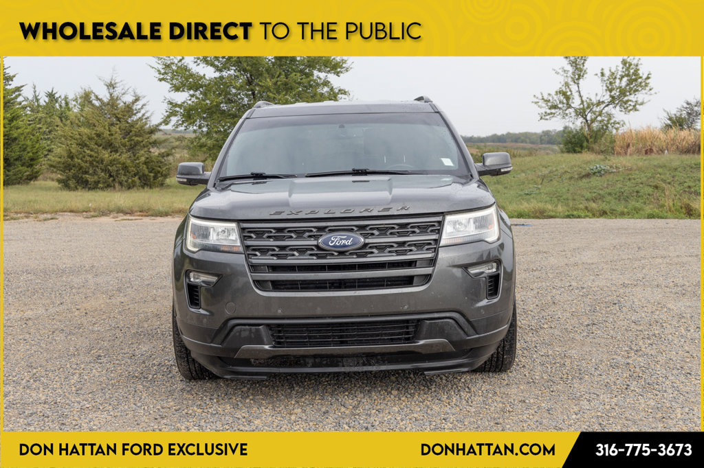 Used 2018 Ford Explorer XLT w/ Equipment Group 202A AWD/4WD image 22