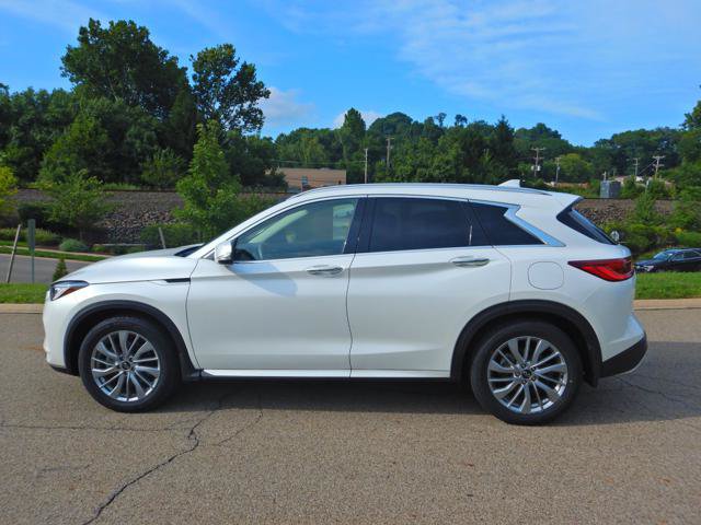 Used 2023 INFINITI QX50 Luxe AWD/4WD image 11