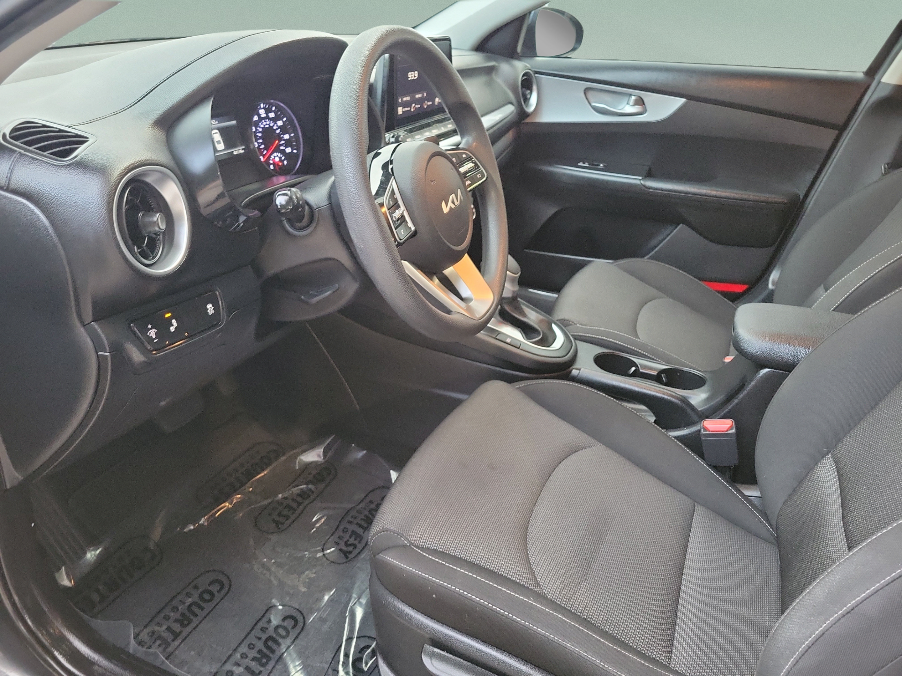 Certified 2023 Kia Forte LXS w/ LXS Technology Package FWD image 13