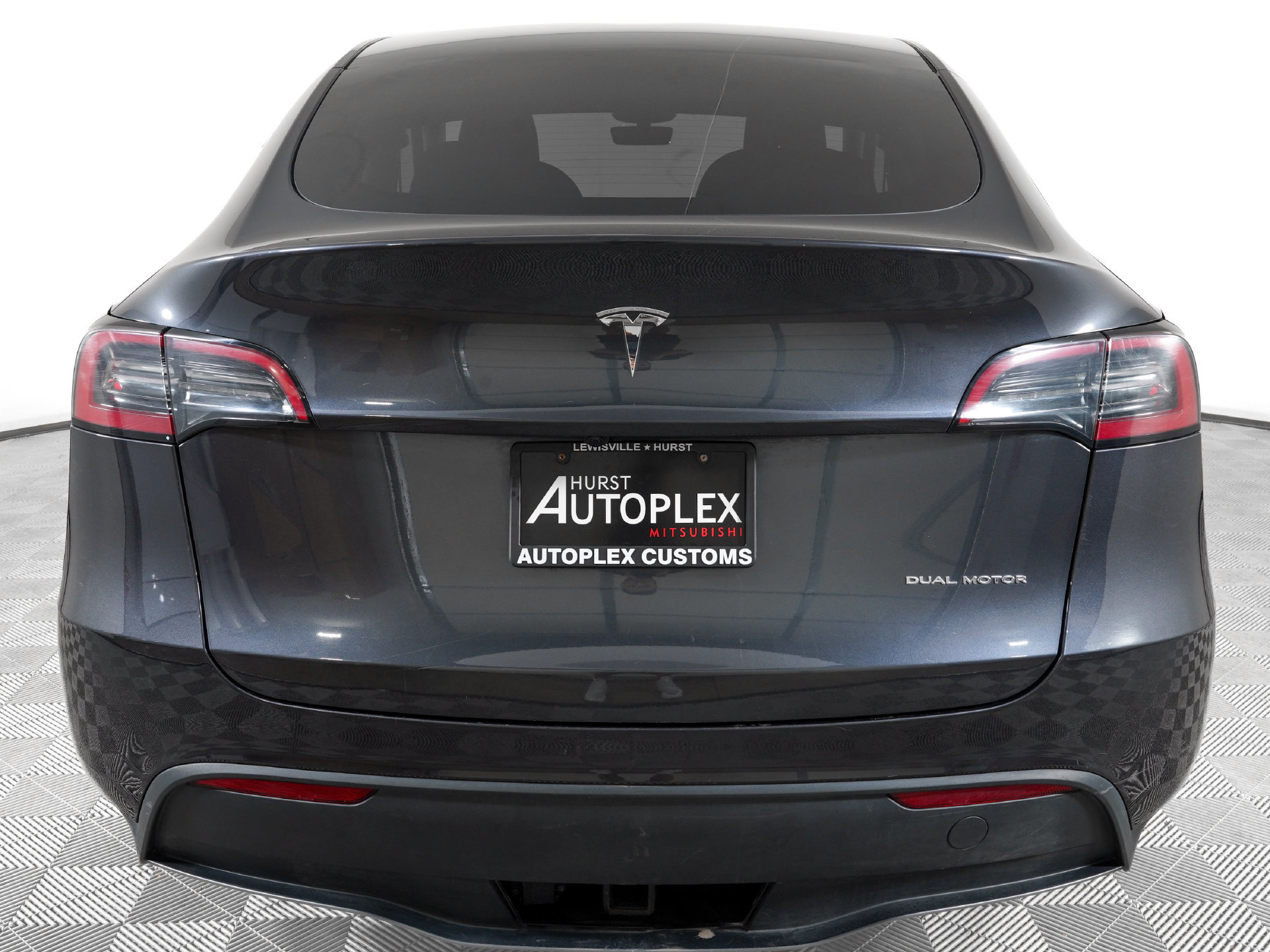 Used 2024 Tesla Model Y Long Range AWD/4WD image 6