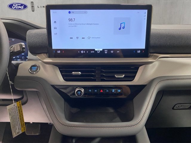 New 2026 Ford Explorer Active AWD/4WD image 15