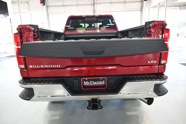 New 2026 Chevrolet Silverado 2500 LTZ w/ LTZ Premium Package AWD/4WD image 7