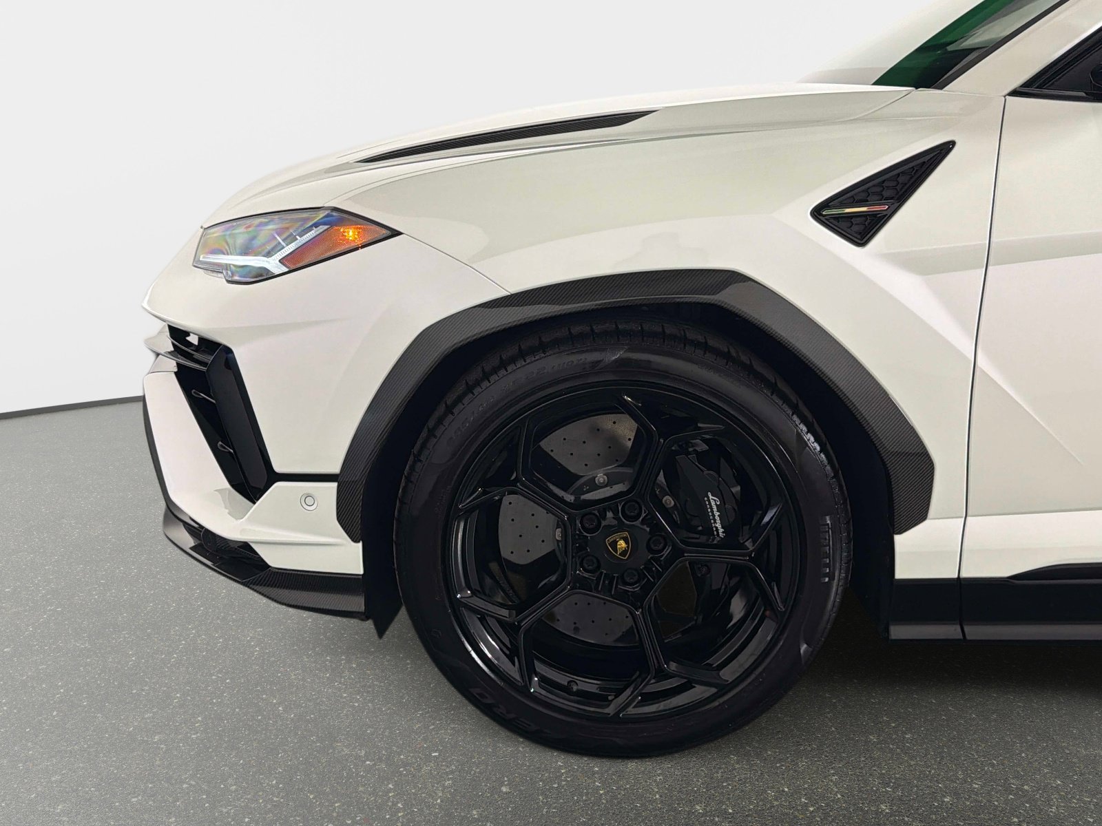 Used 2024 Lamborghini Urus Performante image 13