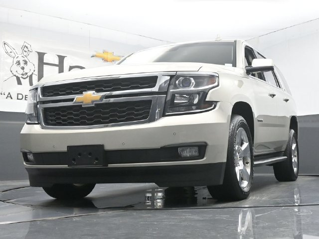 Used 2016 Chevrolet Tahoe LT w/ Luxury Package AWD/4WD image 4