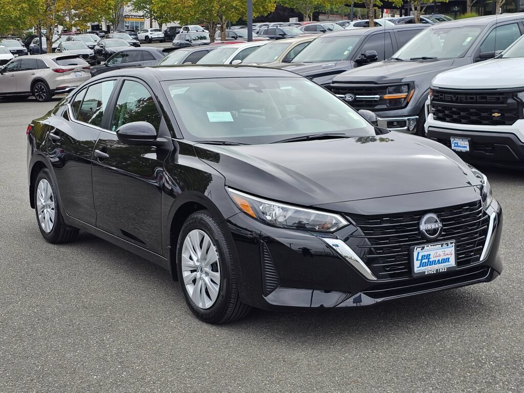 Used 2025 Nissan Sentra S FWD image 3