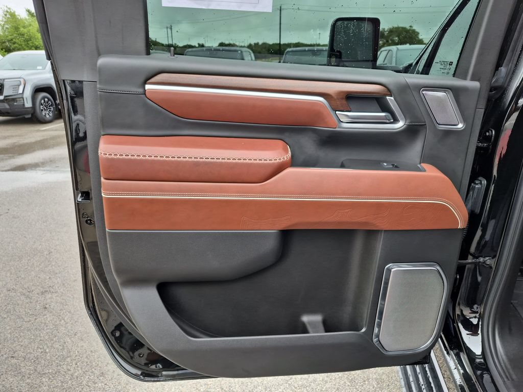 Certified 2025 GMC Sierra 2500 Denali Ultimate w/ Max Trailering Package AWD/4WD image 39