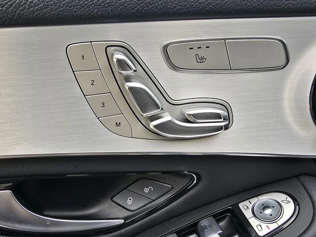 Used 2021 Mercedes-Benz GLC 300 image 20