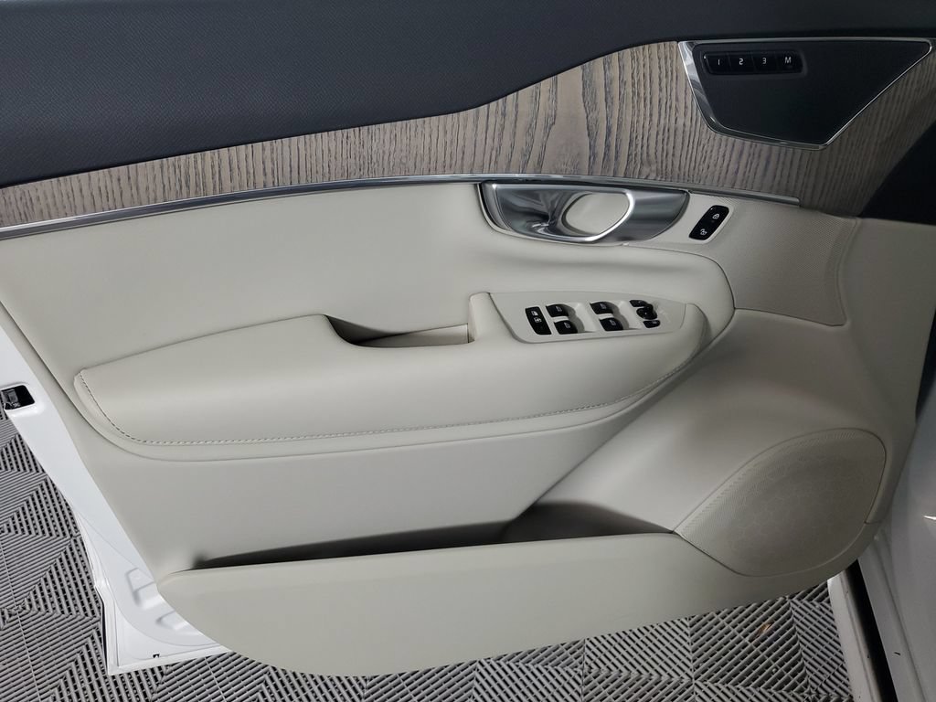 Certified 2023 Volvo XC90 B6 Core w/ Protection Package Premier AWD/4WD image 21