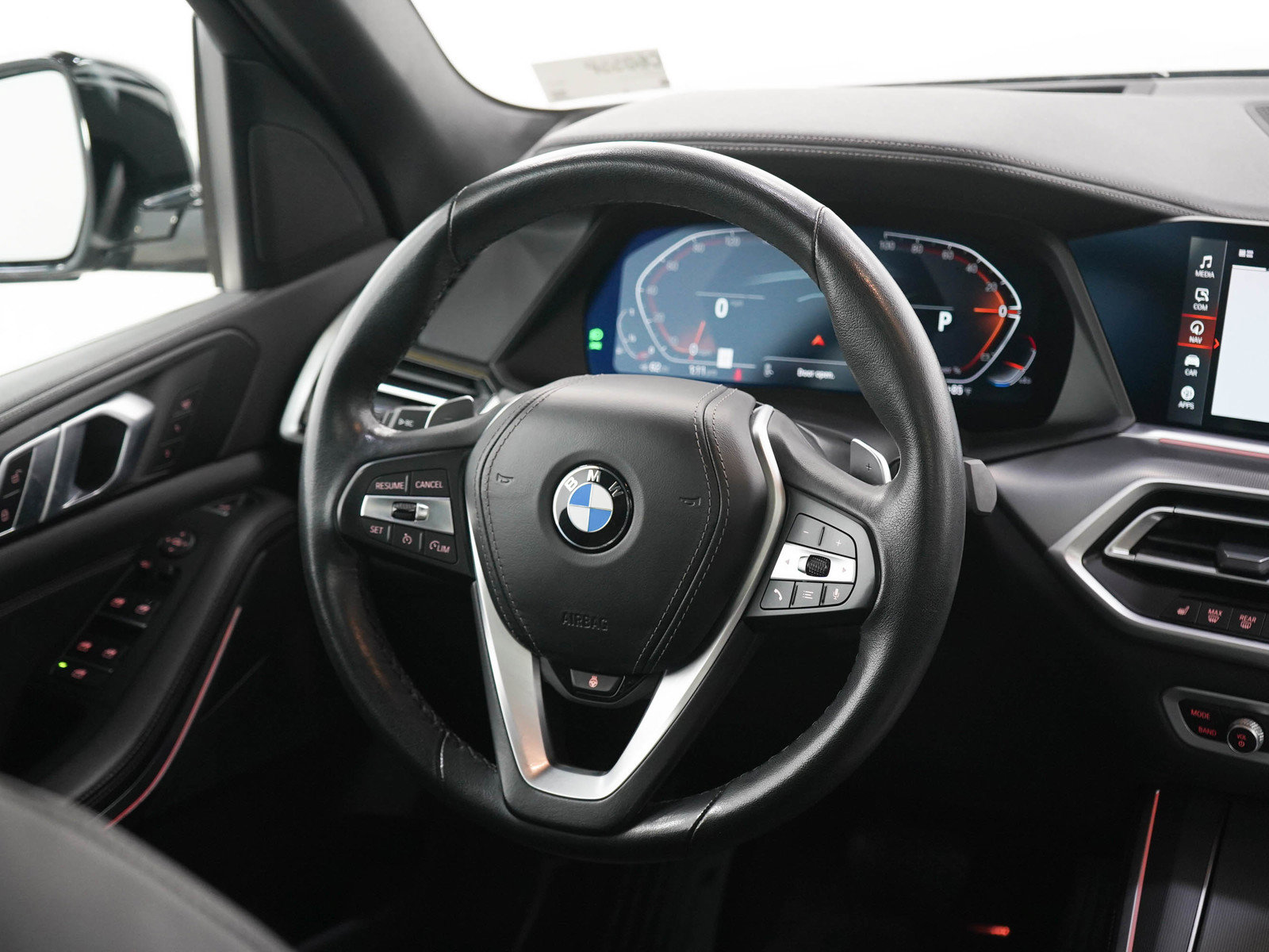 Used 2023 BMW X5 xDrive40i AWD/4WD image 14
