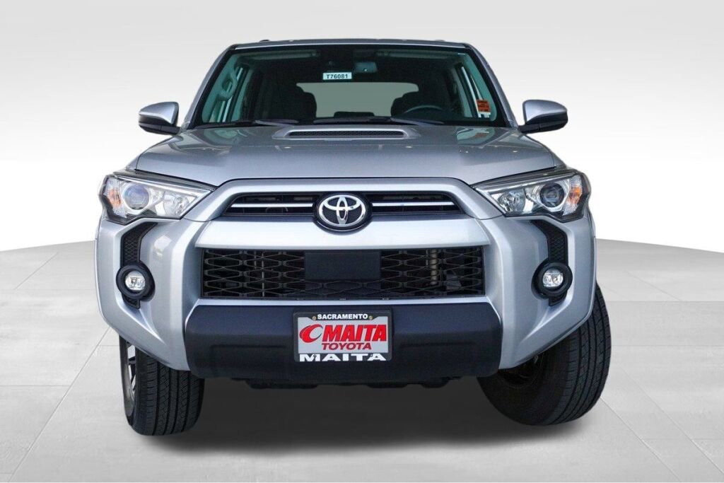 Certified 2022 Toyota 4Runner TRD Off-Road image 2