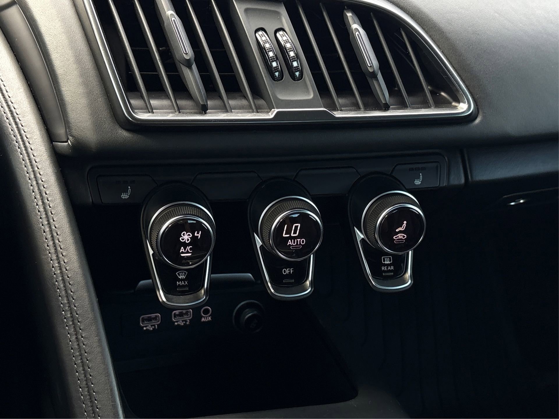 Used 2017 Audi R8 V10 w/ Carbon Exterior Package image 22