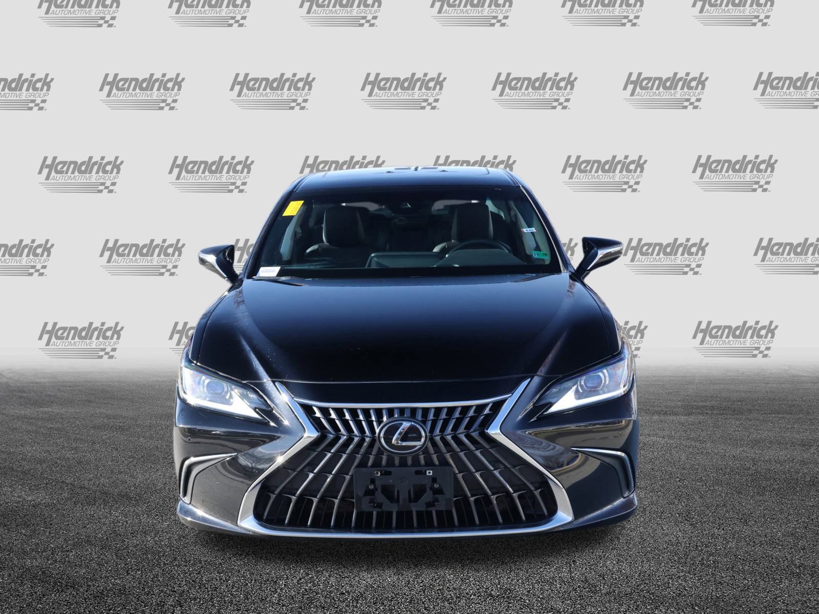 Used 2024 Lexus ES 350 350 w/ Premium Package image 3