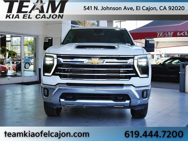 Used 2024 Chevrolet Silverado 2500 LTZ image 4