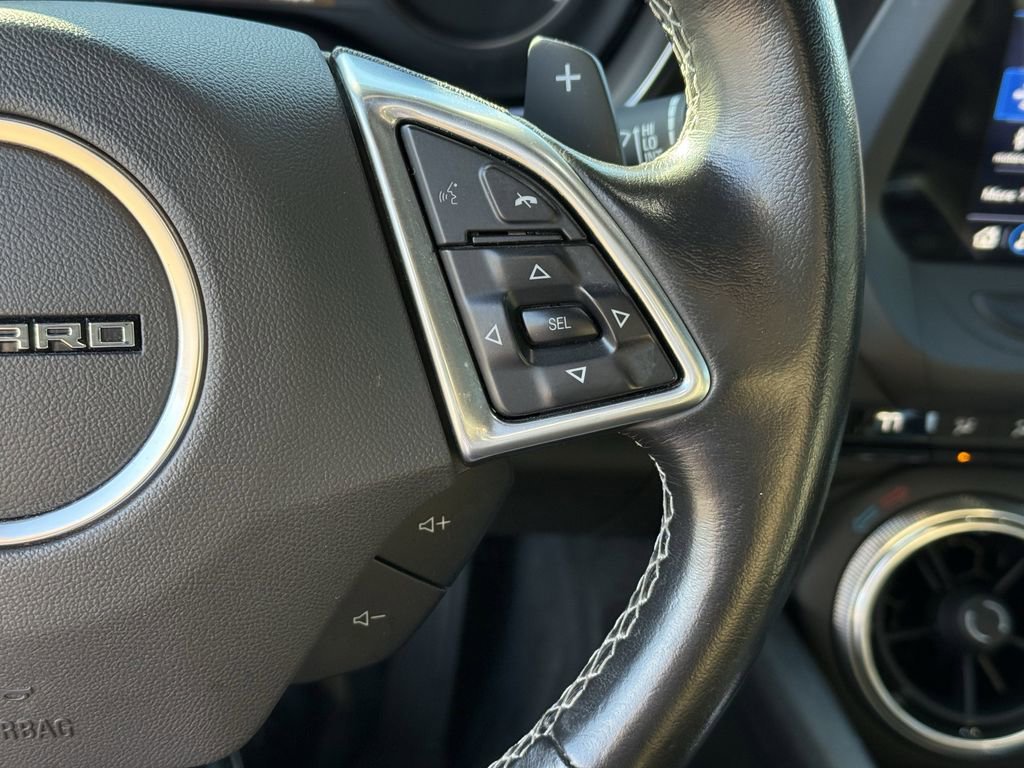 Used 2020 Chevrolet Camaro LT w/ Technology Package image 18