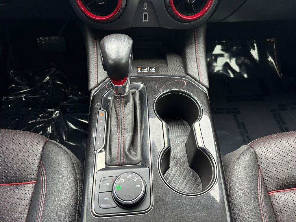 Used 2021 Chevrolet Blazer RS w/ Enhanced Convenience Package image 21