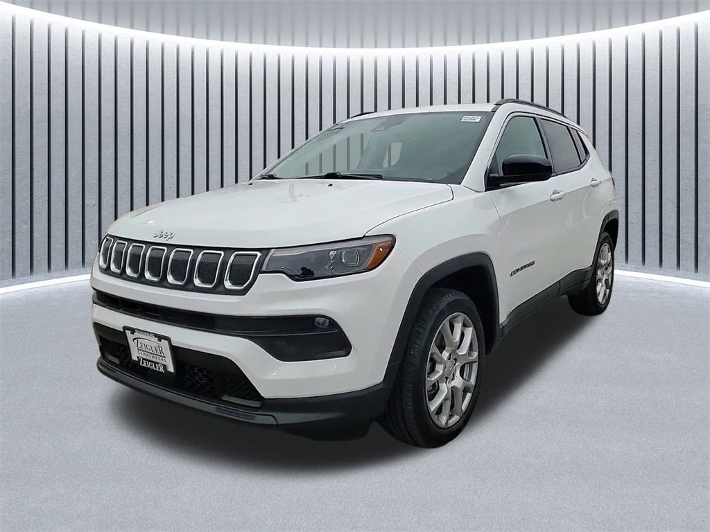 Used 2022 Jeep Compass Latitude w/ Sun and Sound Group image 8