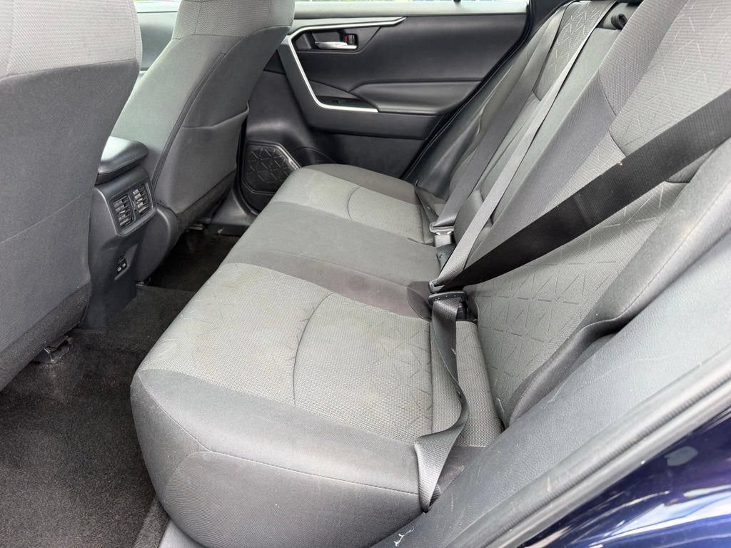 Used 2024 Toyota RAV4 XLE FWD image 11
