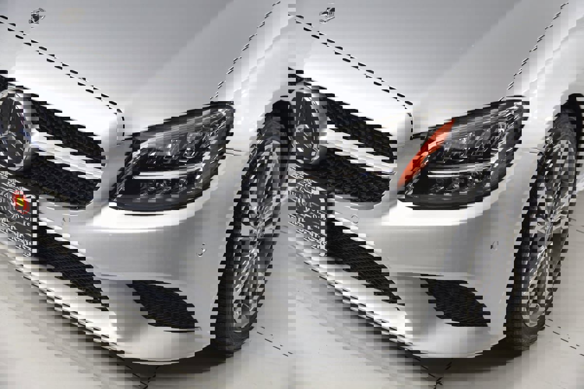 Used 2021 Mercedes-Benz C 300 4MATIC Cabriolet image 80