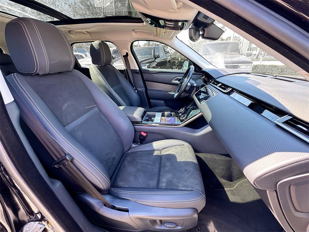 Used 2019 Land Rover Range Rover Velar image 28