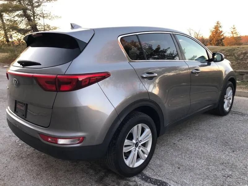 Used 2018 Kia Sportage LX FWD image 12