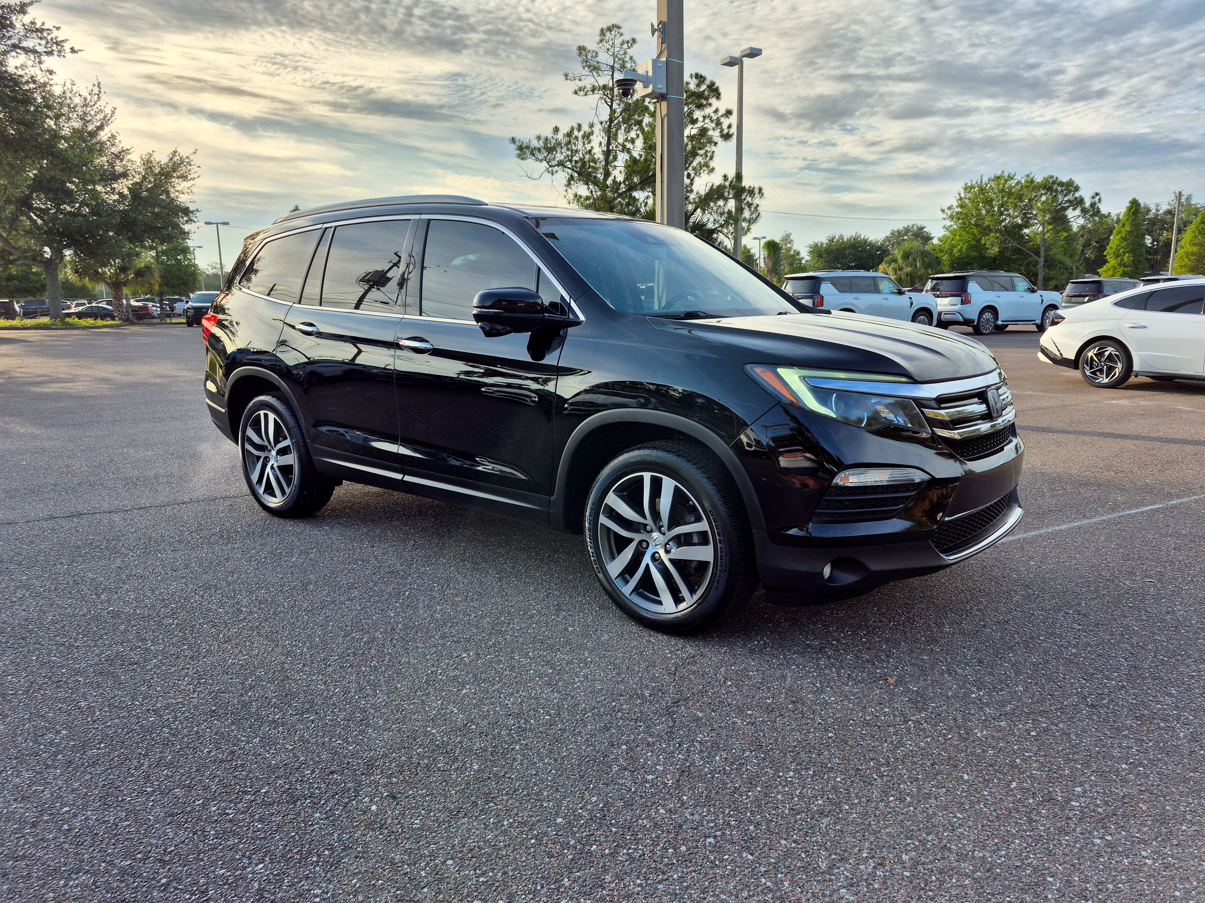 Used 2017 Honda Pilot Touring image 10